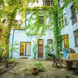 eigenart-appartement.find-berlin-hotels.com/